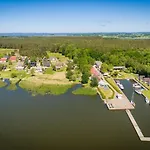 Reethus-am-hafen Reetdachhaus Hafenblick Mit Garten Und Blick Aufs Wasser *