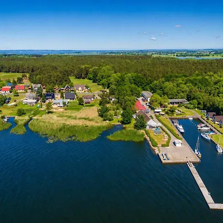 Holiday home Reethus-am-hafen Reetdachhaus Hafenblick Mit Garten Und Blick Aufs Wasser